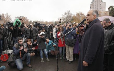 Րաֆֆի Հովհաննիսյանն ու նրա քաղաքական նոր մշակույթը Ազատության հրապարակում