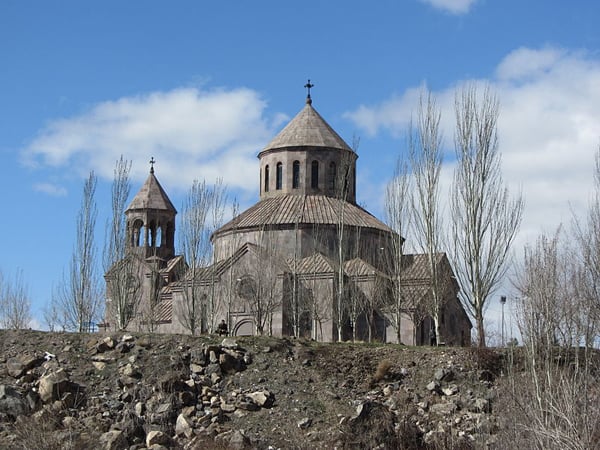 Նոր Նորքի Սուրբ Սարգիս եկեղեցում հոգեհանգստի պատճառով անգամ պատարագներն են արագացված կարգով արվում