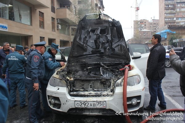 Հրդեհ ավտոմեքենայում