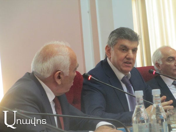 «Չեմ հասկանում, ի՞նչ է նշանակում չեմ օգնել». Արա Աբրահամյանը՝ Մոսկվայի հայկական դպրոցը փակելու մասին