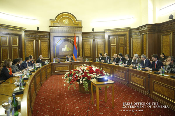 Վարչապետ. Եթե դուք սպասում եք, որ մենք՝ չինովնիկներս, այս ոլորտում հեղափոխություն անենք, մենք՝ չինովնիկներս, ռեվոլյուցիա անող չենք