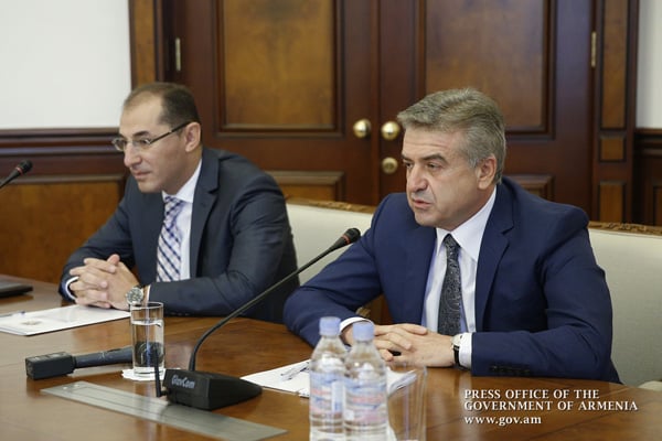 Հիմա կառավարության անդամները դեմքի հրեշտակային արտահայտությամբ արդարանում են՝ «փող չկա.». «Ժողովուրդ»