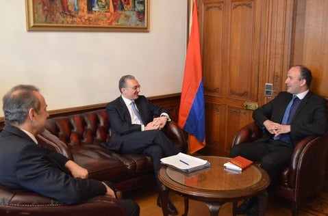 Գասպար Կարապետյանը նախարար Մնացականյանին ներկայացրեց Բրյուսելում և եվրոպական երկրներում Հայ դատի գրասենյակների գործունեությունը