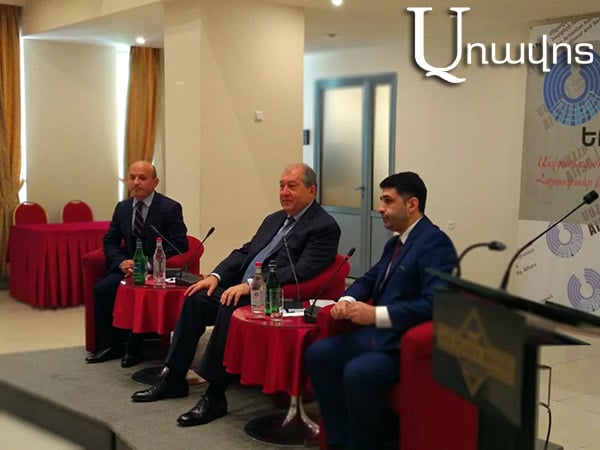 Նախագահ. «Կոռումպացված են նաեւ նրանք, ովքեր հավատում են, թե միակն են, թե աստված է իրենց ուղարկել»