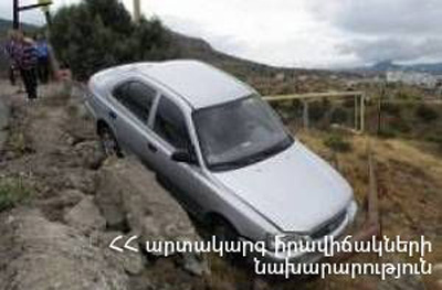 «Nissan teana» մակնիշի ավտոմեքենան դուրս է եկել ճանապարհի երթևեկելի հատվածից և մոտ 50 մ գլորվել դեպի ձորը