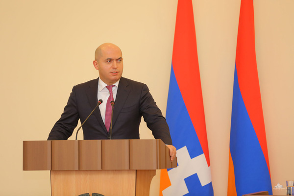 ԼՂ հարցի շուրջ առկա չէ ներպետական համերաշխության, ավելին՝ նախկին իշխանության ինտելեկտուալ կոնտինգենտը զերծ չի մնում խնդրի հրապարակային շահարկումներից. «Ժողովուրդ»