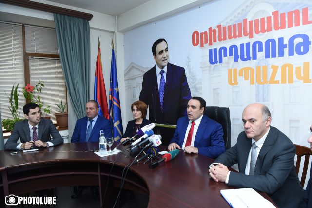 Արթուր Բաղդասարյան. «Նաեւ «Օրինաց երկրի» ջանքերով էր, որ Գյումրիում մեծաթիվ շենքեր կառուցվեցին»