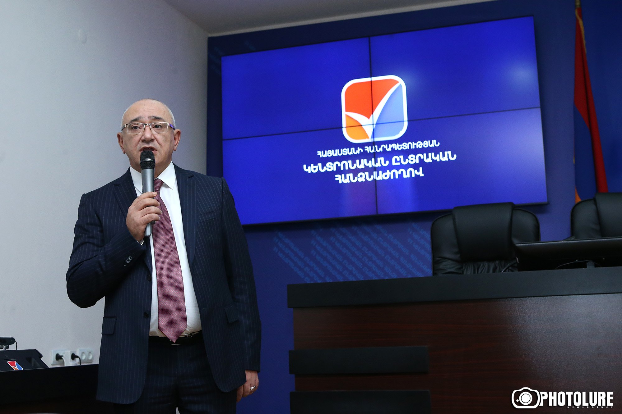 Ցուցադրվեցին սարքի միջոցով ընտրողների գրանցումն իրականացնելու գործընթացում տարբեր հնարավոր սցենարներ