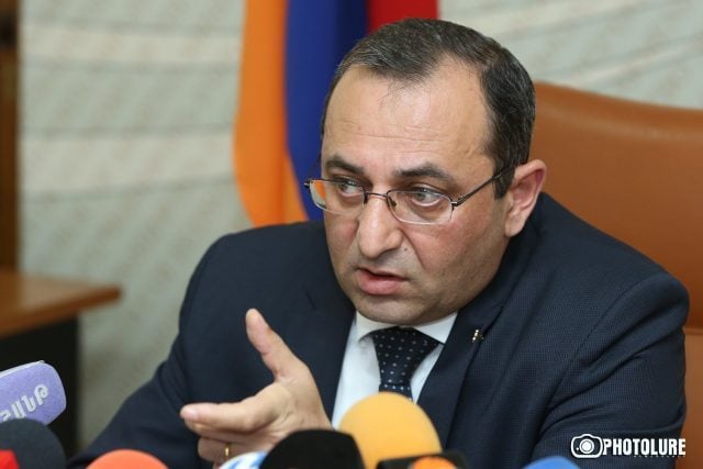 «Դա աբսուրդ է եւ վիրավորական՝ պետության ղեկավարների միջեւ հարաբերություններում»