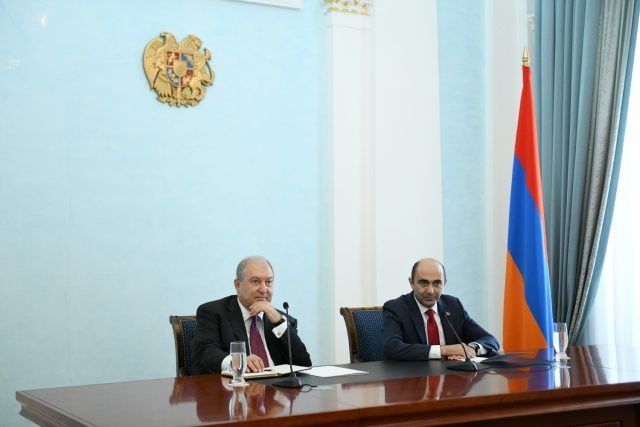 Ունենալ տեսլական, ռազմավարություն, գործողությունների ծրագիր. սա է զարգացման ճանապարհը. նախագահ Արմեն Սարգսյանն ընդունել է Լիբերալ քաղաքականության դպրոցի ուսանողներին