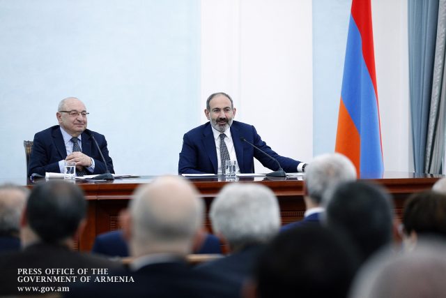 Եթե ժողովրդավարությունը սա է, եւ մեր պետությունը սրա վրա է հիմնված եղել՝ նոր իշխանություններն իսկապես էլ քանդում են այդ հիմքը, եւ լավ են անում. «Հայկական ժամանակ»