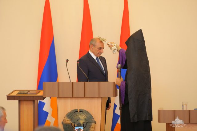 Դա պայքար էր, որի համար ոտքի էր ելել համայն հայությունը՝ Ղարաբաղում, մայր Հայաստանում եւ սփյուռքում. Բակո Սահակյան