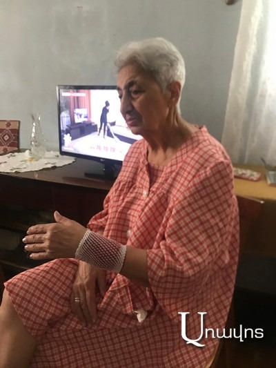 Հարեւանը բռնանում է, չի թողնում՝ 81-ամյա կինն իր տունը ջուր անցկացնի, իրավապահ մարմիններն էլ, որեւէ հարցով չեն օգնում