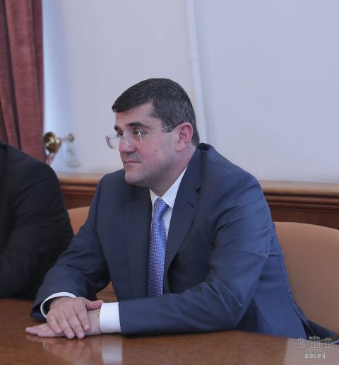 «Ես եմ ընտրում իմ օգնականներին եւ խորհրդականներին. հանգիստ եղեք». Արցախի նախագահ