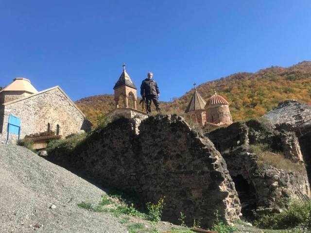 Դու ինձնից հարցրե՞լ ես, որ ստորագրել ես Քարվաճառը տաս քո բարեկամներին. Տեր Հովհաննես քահանա Հովհաննիսյան