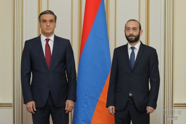 Արարատ Միրզոյանը հանդիպել է Մարդու իրավունքների պաշտպանի հետ