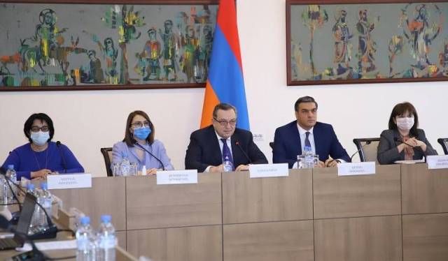 Ադրբեջանը խոչընդոտում է Լաչինի միջանցքով Արցախին մարդասիրական օգնության տրամադրումը. ԱԳՆ