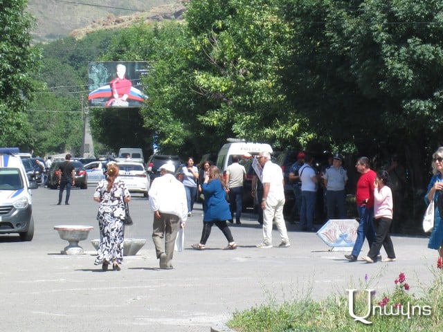 «Դե պատերազմ էր ամեն ինչ էլ կլիներ, նենց չի, որ հալած յուղի պես պիտի էթար». սիսիանցի ընտրող