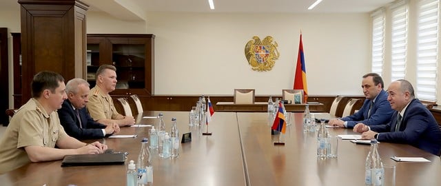 Քննարկվել է ռազմական և ռազմաքաղաքական համագործակցության լայն շրջանակ. Արշակ Կարապետյանն ընդունել է ՌԴ դեսպանին