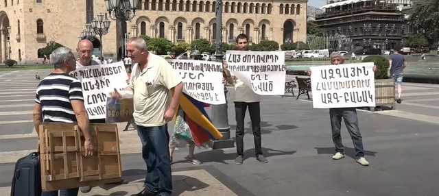 «Մենք պիտի ցույց տա՞նք, որ պահանջատեր ենք, եթե ցույց չտանք, աշխարհի շատ պե՞տքն է, որ դու պահանջատեր ես». Ցույց՝ Աղավնոյի ու Բերձորի համար