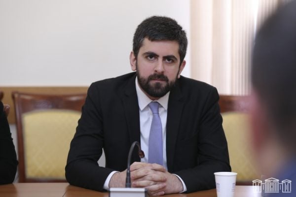 «Դա նախապայմա՞ն է, թե՞ ոչ, Թուրքիան սպառնալի՞ք է»՝ հարց ՔՊ պատգամավոր Սարգիս Խանդանյանին