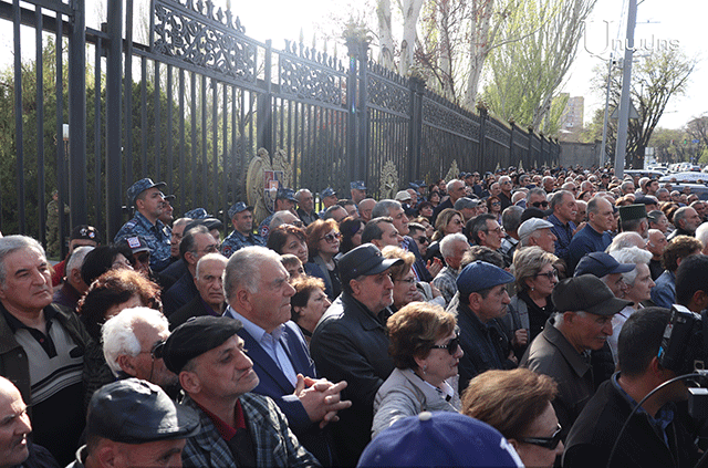 «Բոլոր պետությունները պիտի իմանան, որ Հայաստանը նապաստակ չի, որ թռչի մեկ այստեղ, մեկ Եվրոպա». Արամ Սարգսյան