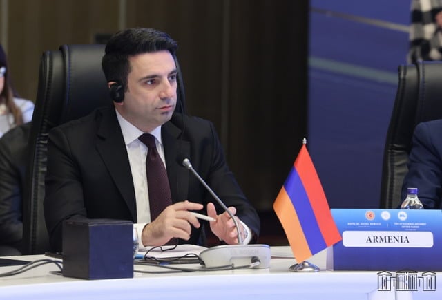 «Հայաստանը որեւէ տարածքային պահանջ չունի Ադրբեջանից». Ալեն Սիմոնյան