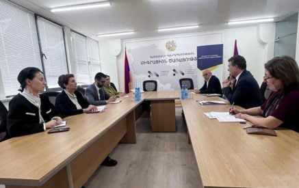 Քննարկվեցին ապաստանի ոլորտում հնարավոր աջակցության հարցեր. Արմեն Ղազարյանը ՄԱԿ-ի Փախստականների հանձնակատարի գրասենյակի ներկայացուցիչներին է ներկայացրել ԼՂ-ից բռնի տեղահանված անձանց իրավիճակը ՀՀ-ում