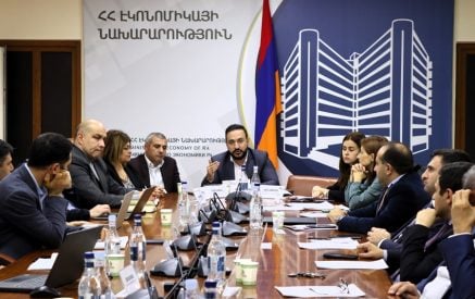 Օրակարգային հարցերի թվում էր կրթական ծրագրերի իրականացման համար սահմանված պահանջների վերանայումը՝ այդ թվում ԼՂ-ից բռնի տեղահանվածների վերապատրաստման հնարավորությունների ընդլայնման տեսանկյունից