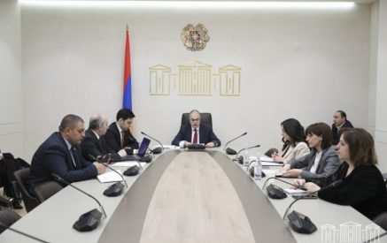 Եթե կատարողական վարույթը հարուցելուց հետո երկու շաբաթվա ընթացքում քաղաքացին կամովին վճարի և կատարի պարտավորությունը, կգանձվի ընդամենը 2 %-ի չափով կատարողական վճար