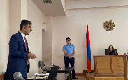 «Հիմա Ձեր ճառը ներկայացրեք»․ դատավորը թույլ չտվեց Արամ Օրբելյանին դատարանին ինքնաբացարկի միջնորդություն ներկայացնել