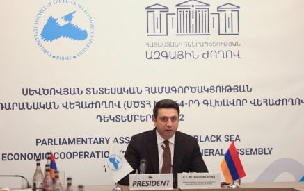 Պակաս կարեւոր չէ նաեւ Թուրքիայի հետ հաղորդակցության ուղիների վերագործարկումը. հաջող արդյունքը կարող է վերականգնել տարածաշրջանի նշանակությունը միջազգային բեռնափոխադրումների գործում. Ալեն Սիմոնյան