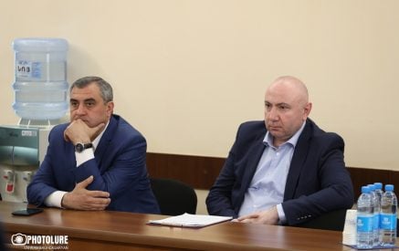 Երեւանի ավագանու ՔՊ եւ «Հանրապետություն» խմբակցությունները բոյկոտեցին «Մայր Հայաստանի»՝ հանրային տրանսպորտի նոր սակագների մասին նախագիծը